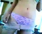 gadis remaja Armenia bertiup